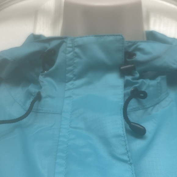 NWT Lands’End waterproof jacket with hood - Picture 5 of 11